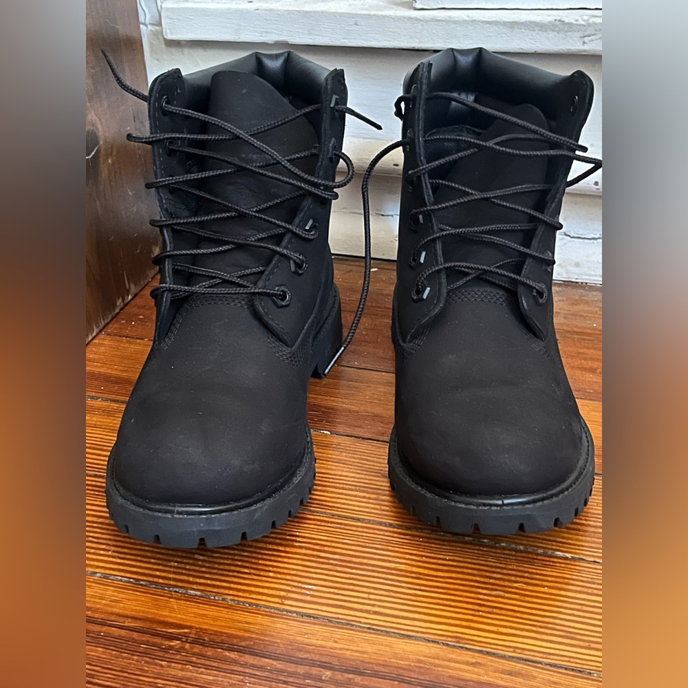 Black Timberland Boots. Women’s size 6.  Never worn new in box - Picture 7 of 8